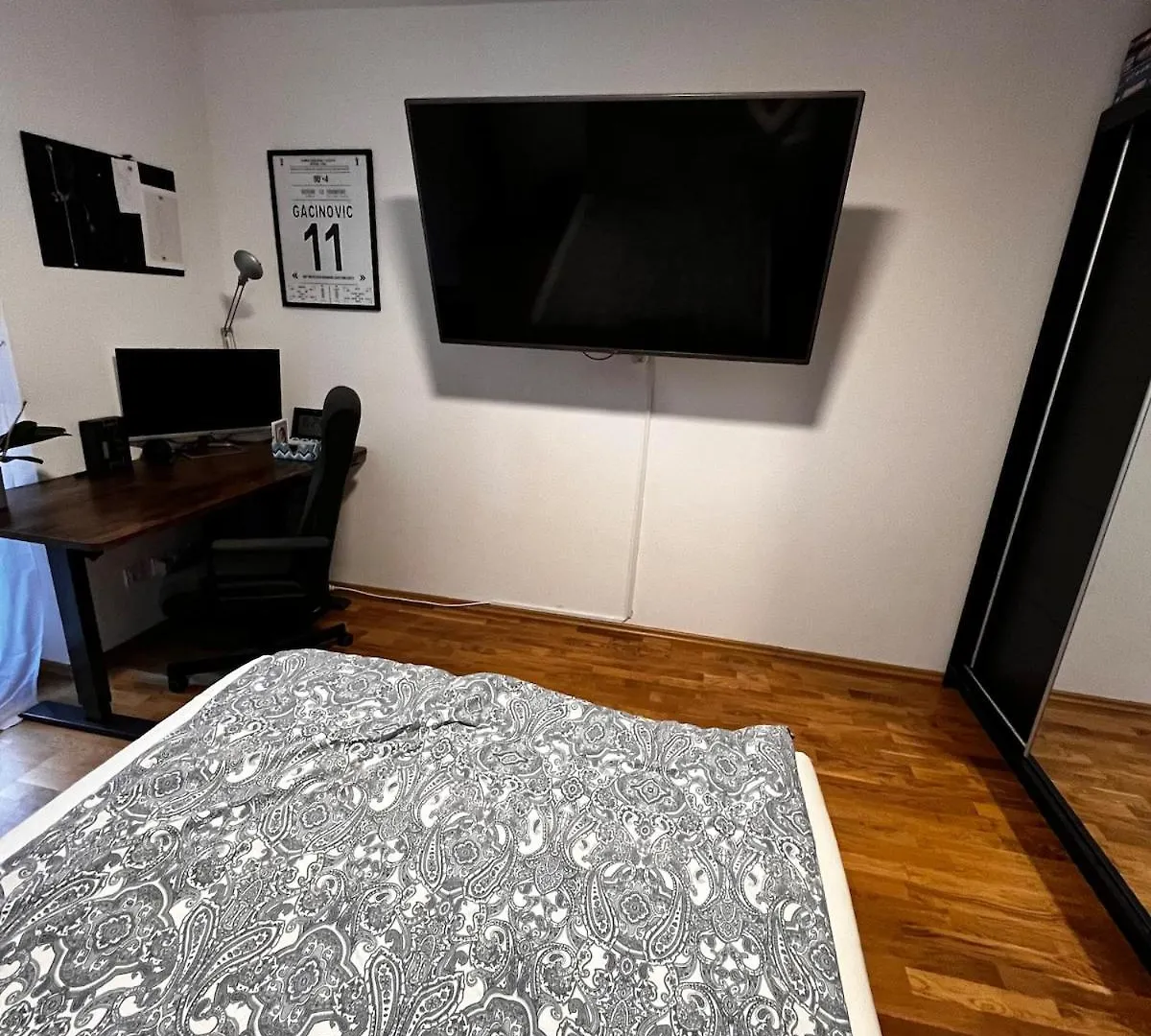 Central Two-Room Apartment Frankfurt am Main